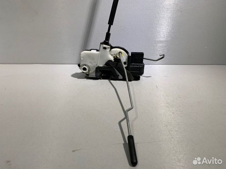 Замок двери передний правый Chevrolet Cruze