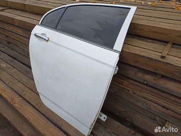 Задняя правая дверь lifan Solano 620