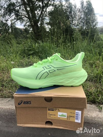 Кроссовки Asics Novablast 4