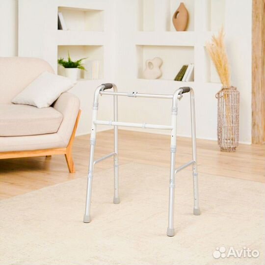 Медицинская кровать