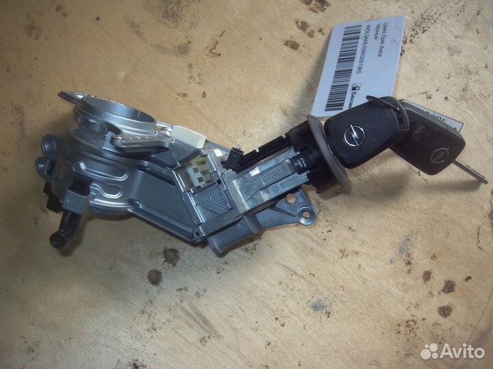 Замок зажигания Opel Astra H Zafira B