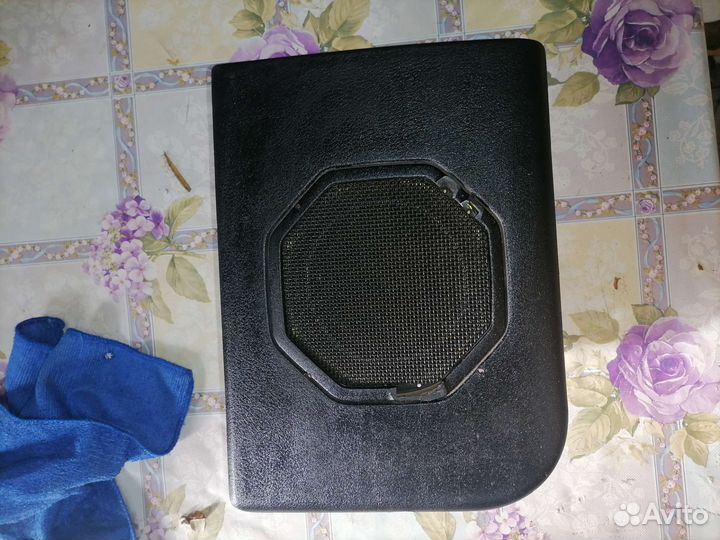 Динамик(колонка) передняя дверь. Passat B3