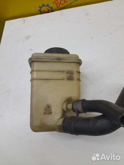 Бачок гидроусилителя руля Mitsubishi Galant De