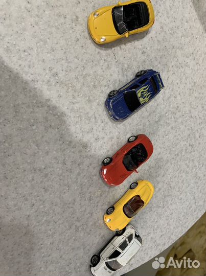 Машинки металлические Hotwheels и welly