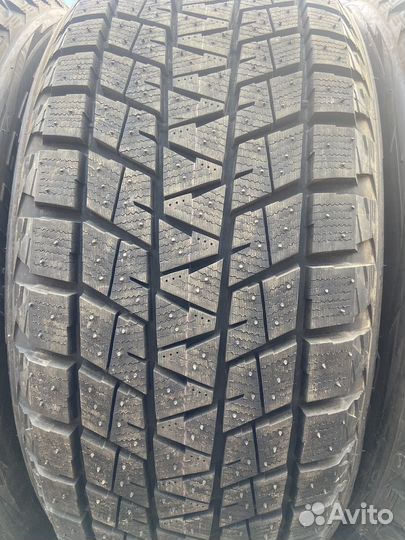 Bridgestone Blizzak DM-V1 275/50 R22 111R