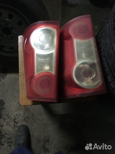 Задние фонари на largus