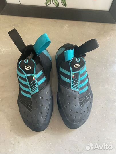 Скальные туфли Scarpa Instinct S Black/Azure 35 EU