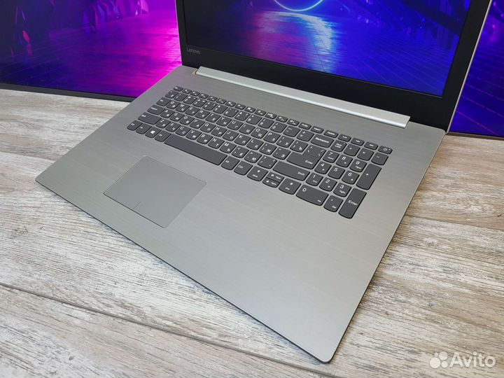 Большой 17 дюймовый A4-9120 / 8GB / SSD 256GB