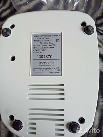 Оборудование и лаки для мастера маникюра