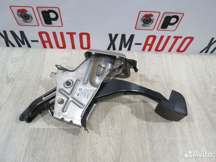 Педаль тормоза Volkswagen Passat B6