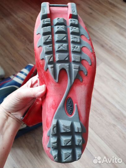 Ботинки лыжные