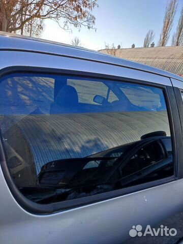 Peugeot 307 стекло двери задней правой