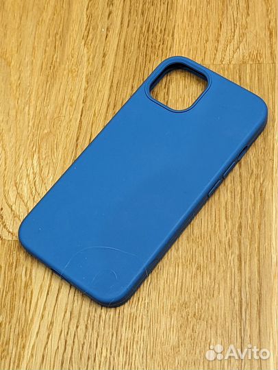 Чехол на iPhone 13