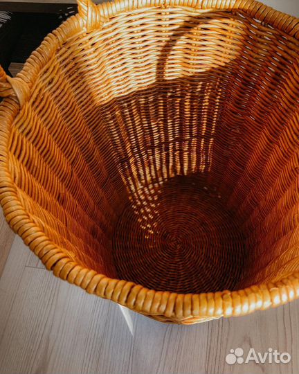 Корзина плетеная