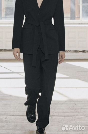 Брюки чёрные Zara, классика 2025