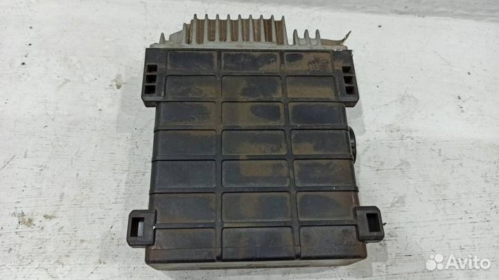 Блок управления двигателем