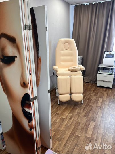 Рабочее место доя мастера педикюра,массажиста