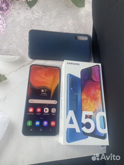 Samsung Galaxy A50, 4/64 ГБ