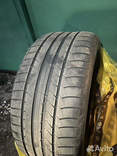 Goodyear EfficientGrip 275/40 R19 101Y