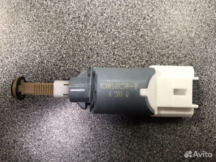 Датчик педали тормоза 2190/ 2172/ 21214 Renault