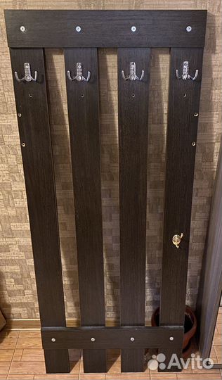 Вешалка в прихожую