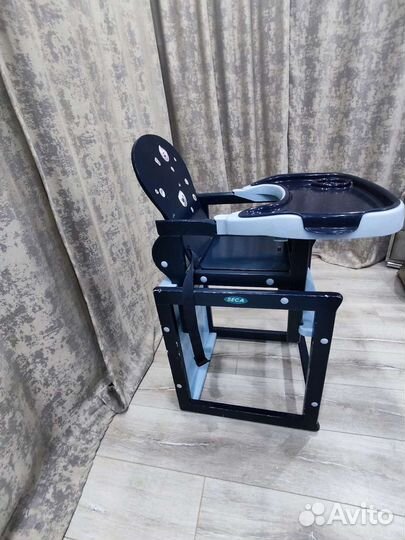 Кормильный столик