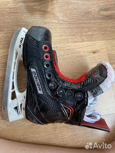 Хоккейные коньки bauer vapor 1x