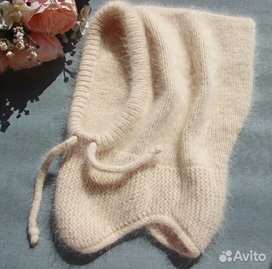 Вязаный капор ангоровый