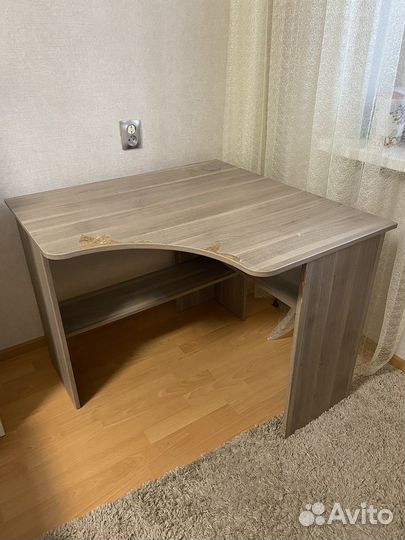 Угловой письменный стол IKEA