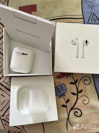 Беспроводные наушники airpods1