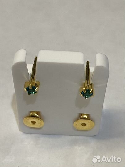 Серьги гвоздики