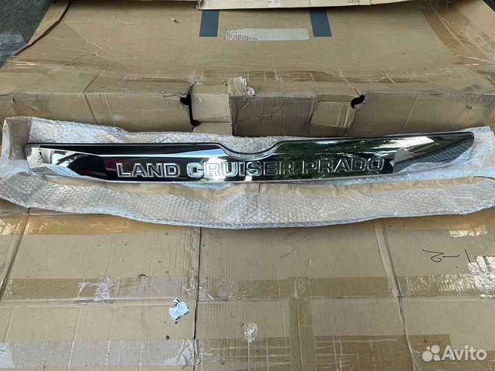 Молдинг хром багажника toyota land cruiser prado
