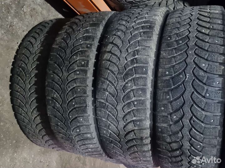 Bridgestone Blizzak Spike-01 185/65 R15 88T