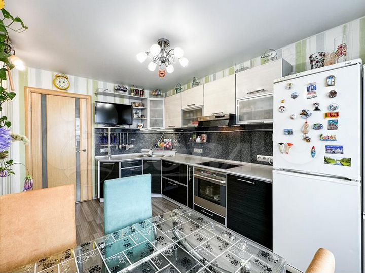 4-к. квартира, 88 м², 9/12 эт.