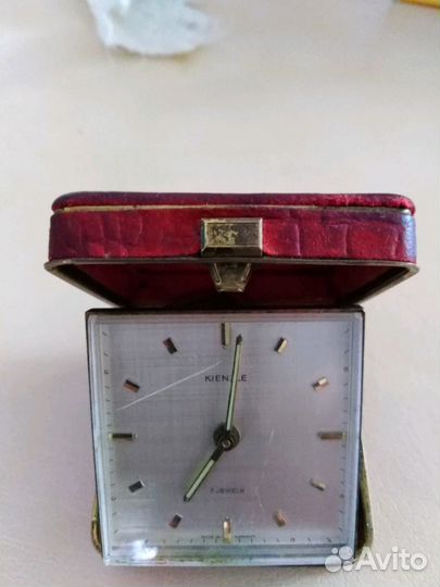 Часы(Антикварные ) походные для коллекции