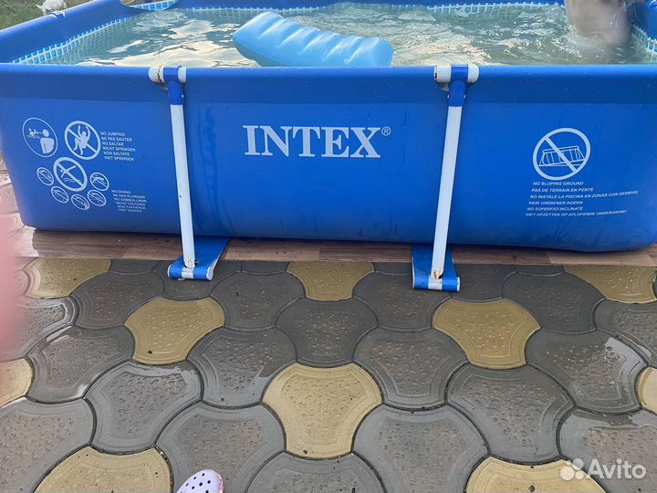 Каркасный бассейн intex