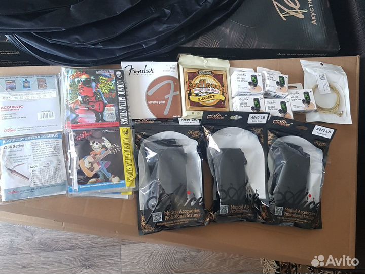 Комплектующие для гитар, струны, чехлы, тюнеры, ре
