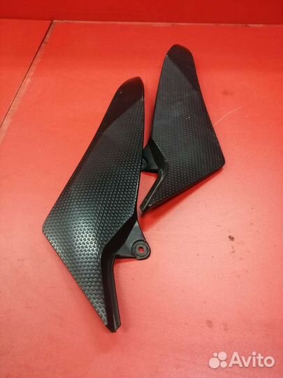 Пластик бензобака Yamaha R1 09-14