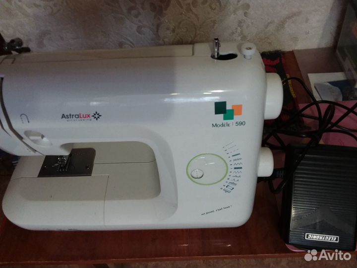 Швейная машина AstraLux 590