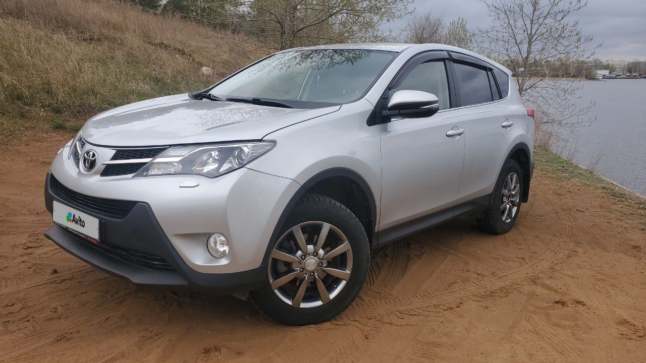 Toyota RAV4: фото владельца