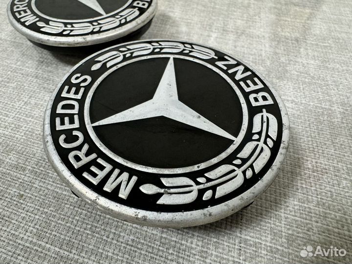 Центральные колпачки на диски Mercedes-Benz