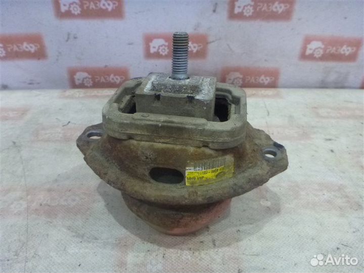 Опора двигателя правая Land Rover Discovery L319