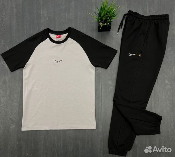 Костюм Nike весенний