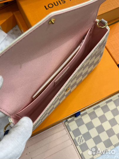 Сумка Louis Vuitton