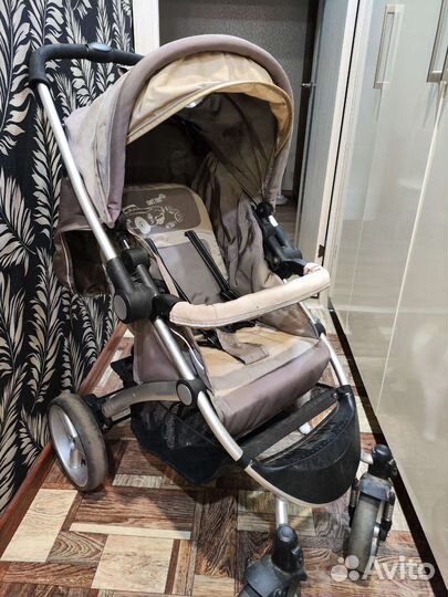 Прогулочная коляска