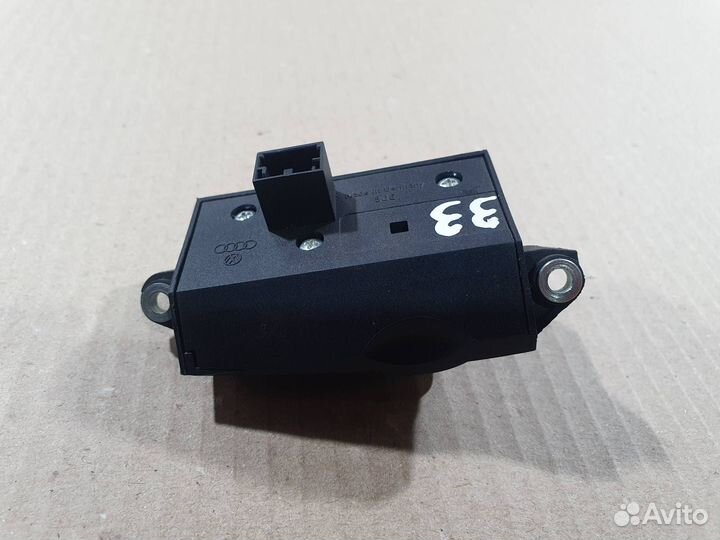 Джойстик регулировки рулевой колонки Audi Q7 4L