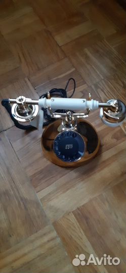 Стационарный ретро телефон