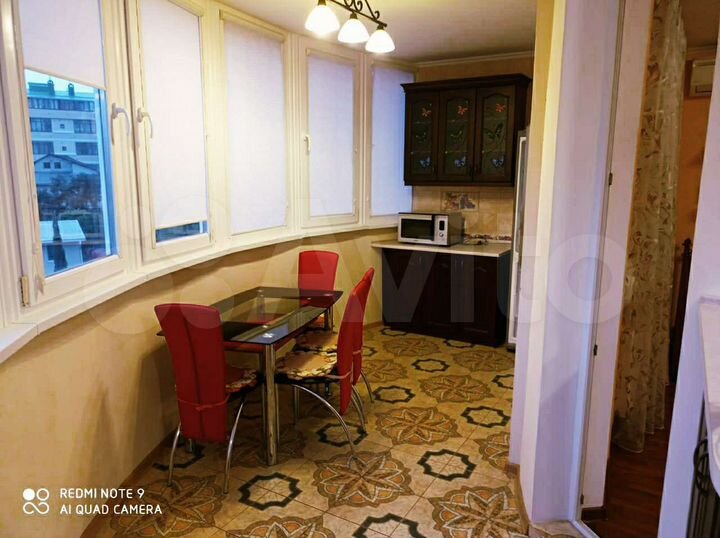 2-к. квартира, 80 м², 8/15 эт.