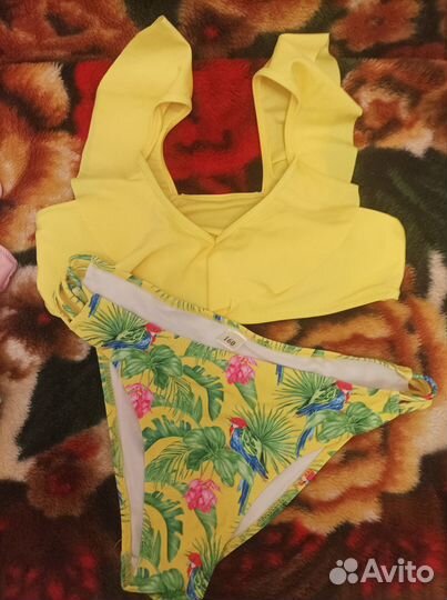 Продам купальники