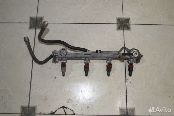 Топливная рампа Mercedes-Benz W210